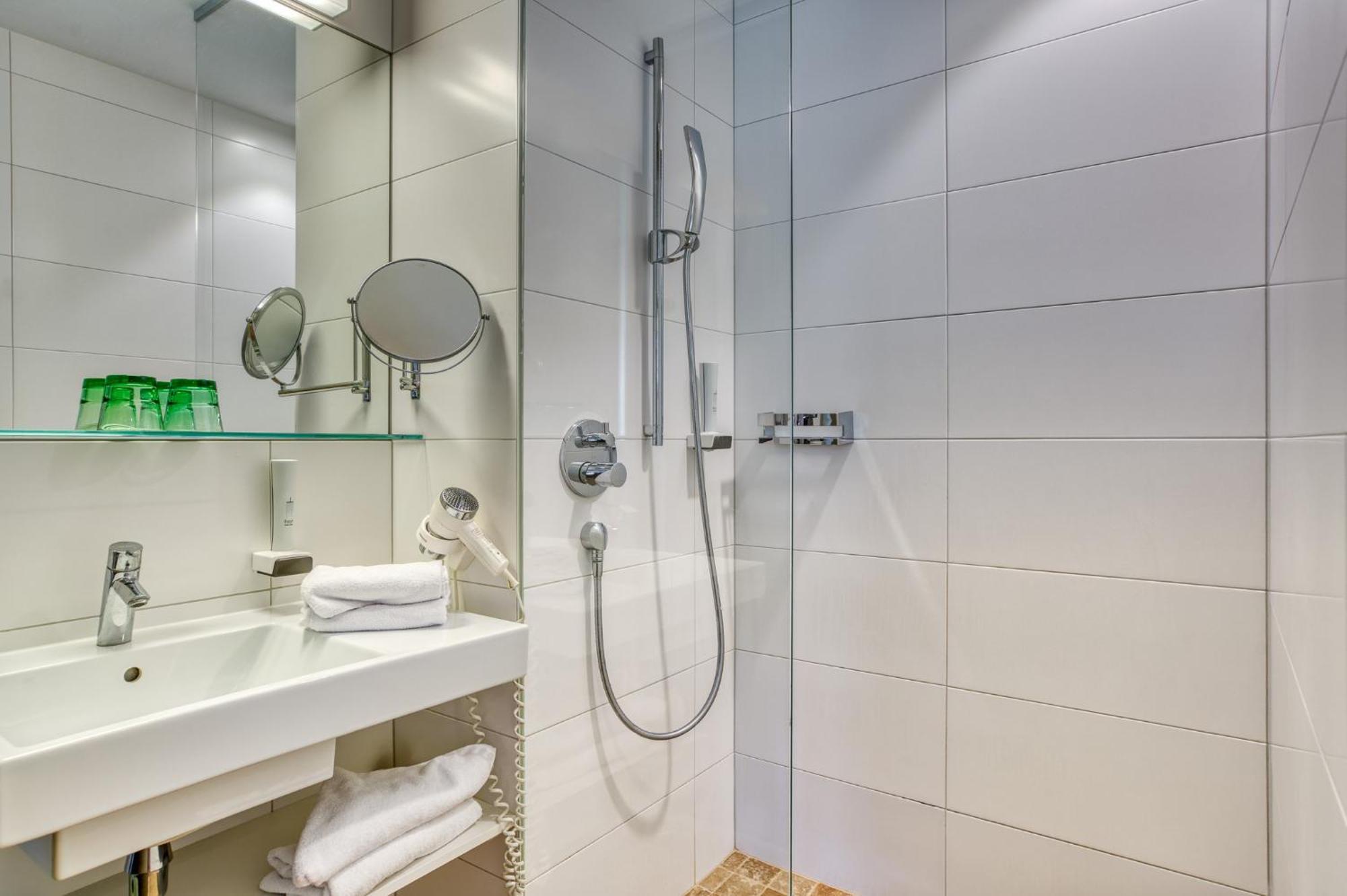 Hotel Wirtshaus Sattlerwirt Ebbs Habitación foto