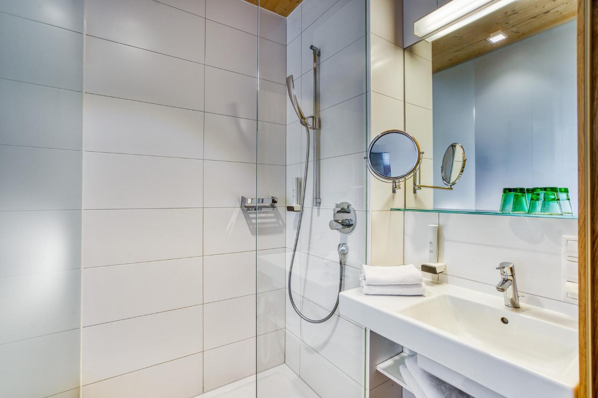 Hotel Wirtshaus Sattlerwirt Ebbs Habitación foto